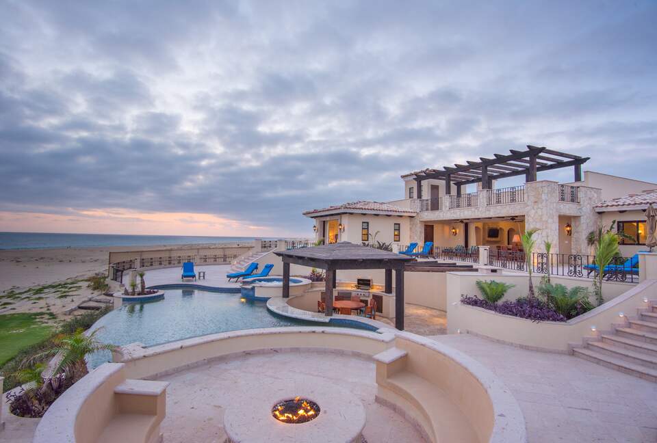 cabo-diamond-retreat-panoramic2