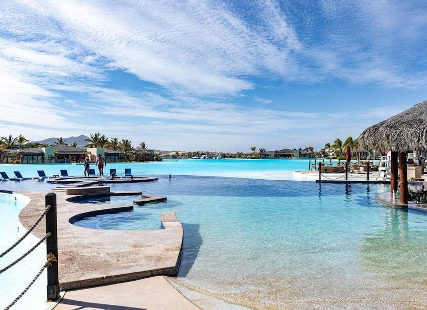 cabo-diamond-retreat-pools2