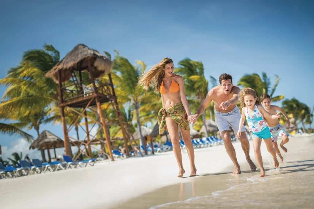 cancun-emerald-coast-family cancun-emerald-coast-family
