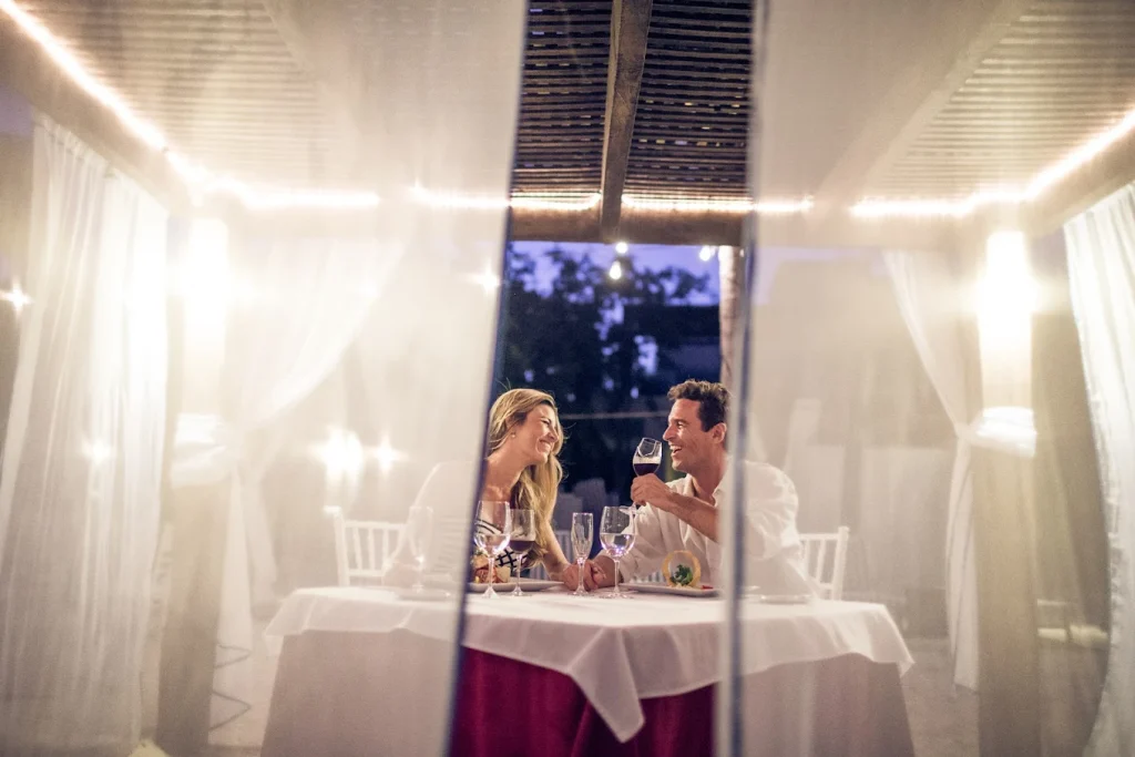 cancun-emerald-coast-romantic-dinner