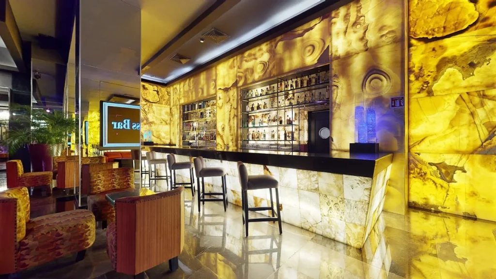 cancun-palm-oasis-loungebar